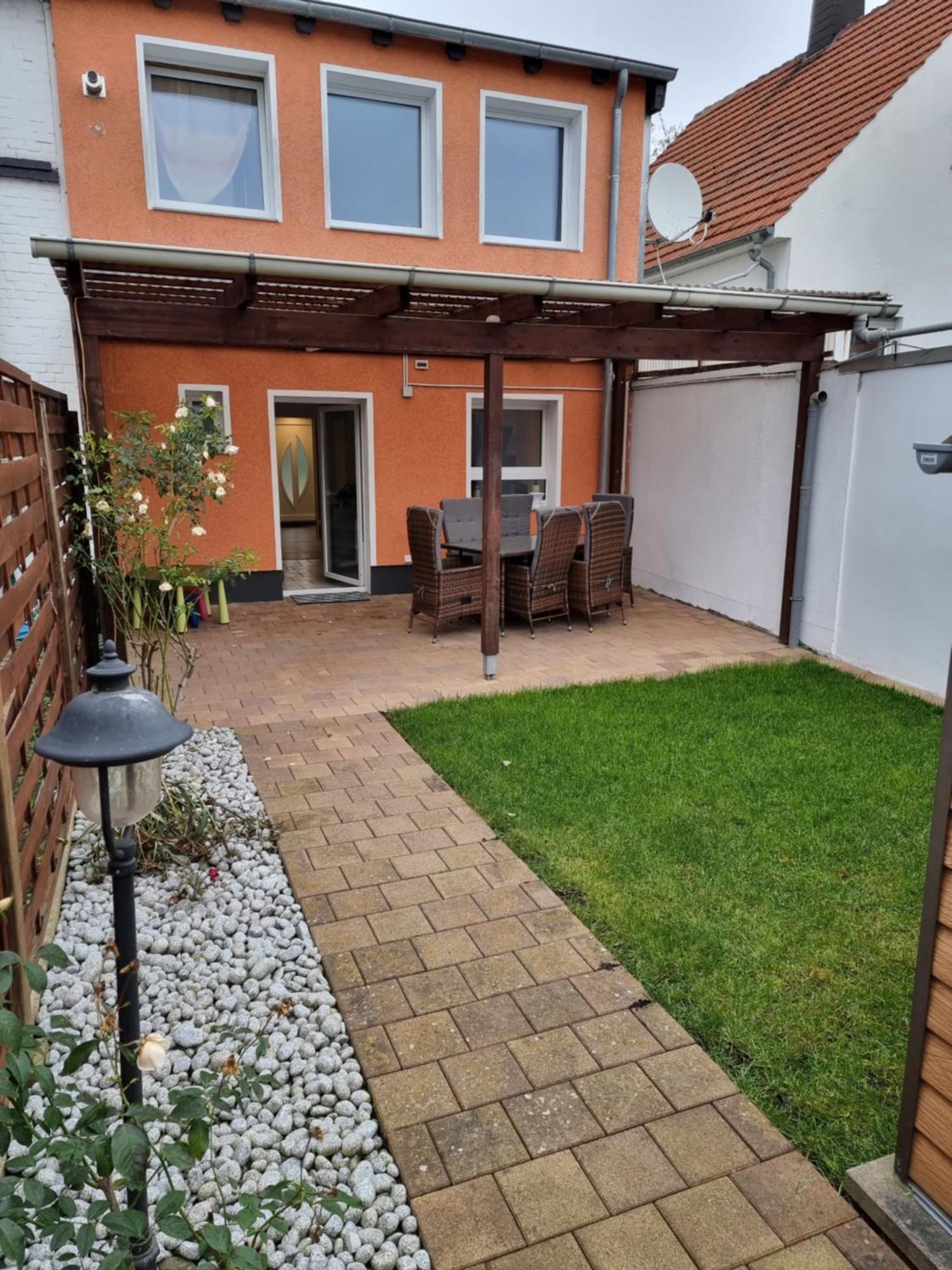 Gaestehaus-Ferienwohnung-Appartement Mit Terrasse - Naehe Kliniken/ Herzzentrum Bad Oeynhausen Ngoại thất bức ảnh