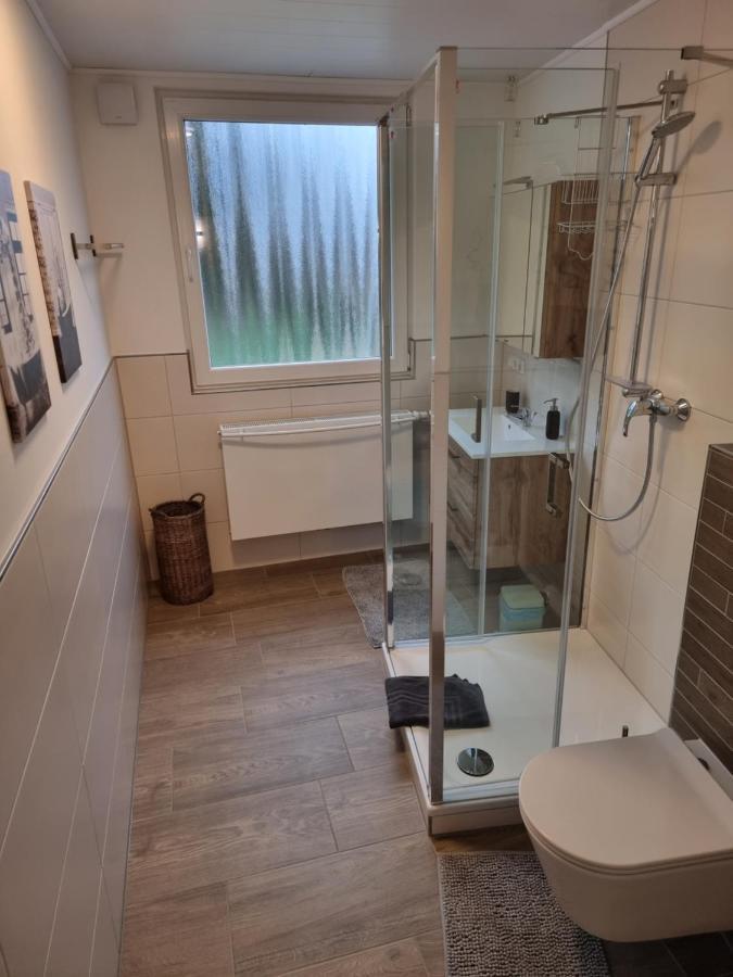 Gaestehaus-Ferienwohnung-Appartement Mit Terrasse - Naehe Kliniken/ Herzzentrum Bad Oeynhausen Ngoại thất bức ảnh