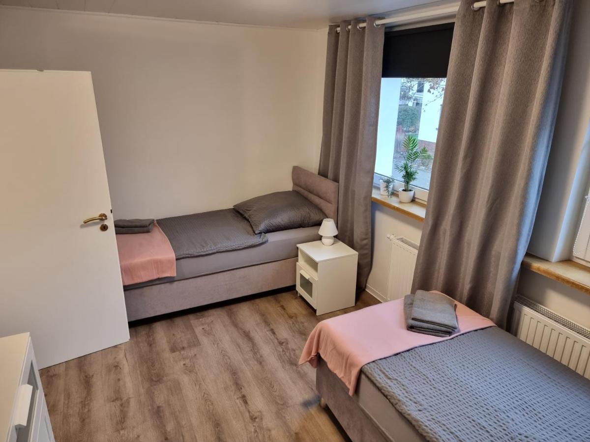 Gaestehaus-Ferienwohnung-Appartement Mit Terrasse - Naehe Kliniken/ Herzzentrum Bad Oeynhausen Ngoại thất bức ảnh