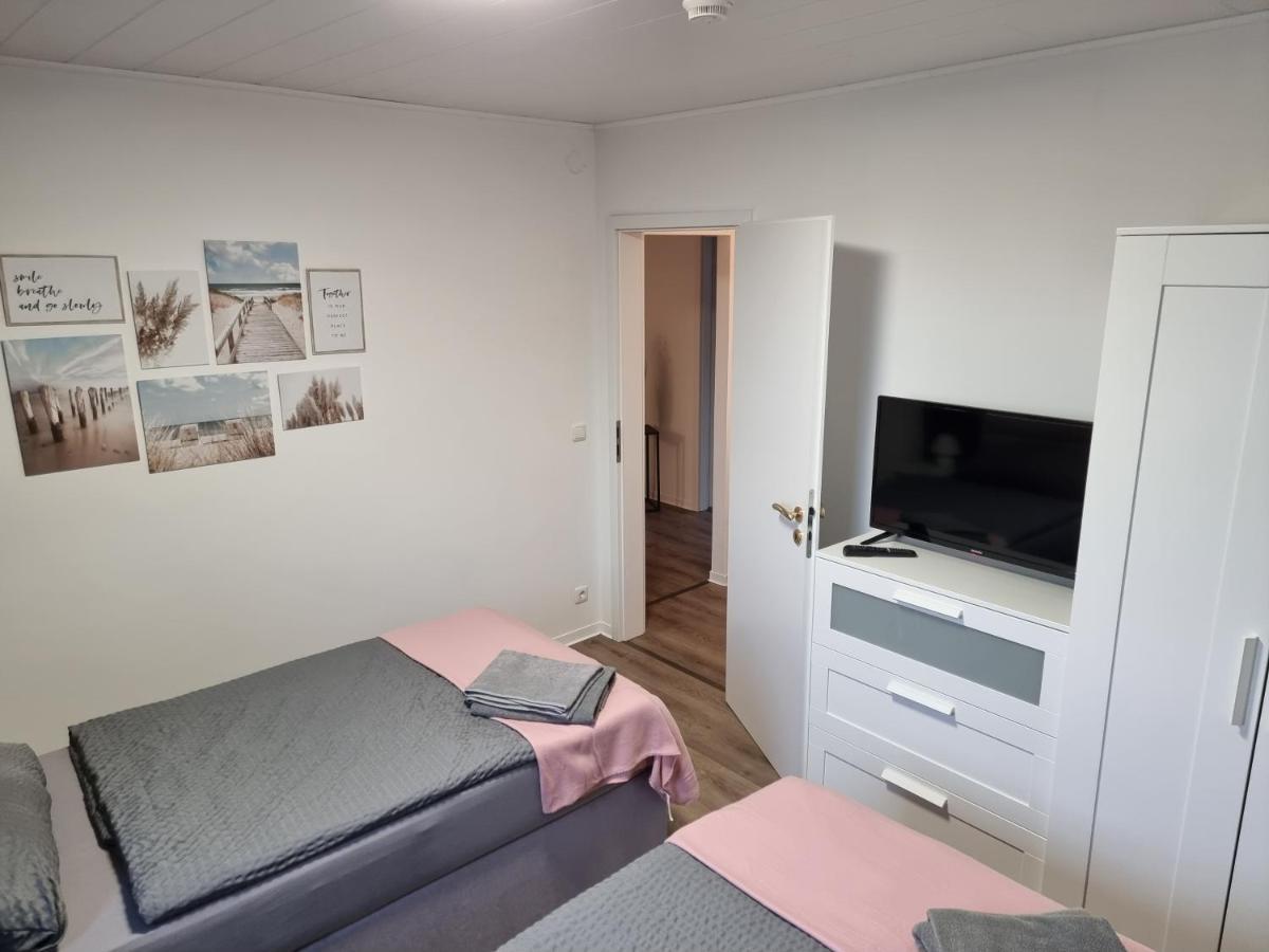 Gaestehaus-Ferienwohnung-Appartement Mit Terrasse - Naehe Kliniken/ Herzzentrum Bad Oeynhausen Ngoại thất bức ảnh