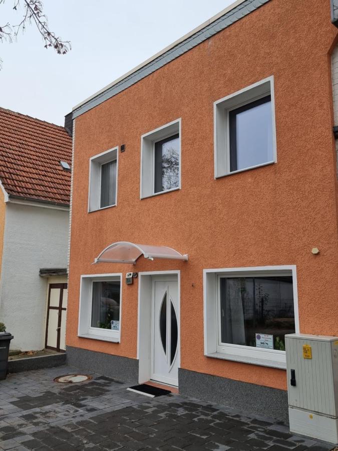 Gaestehaus-Ferienwohnung-Appartement Mit Terrasse - Naehe Kliniken/ Herzzentrum Bad Oeynhausen Ngoại thất bức ảnh