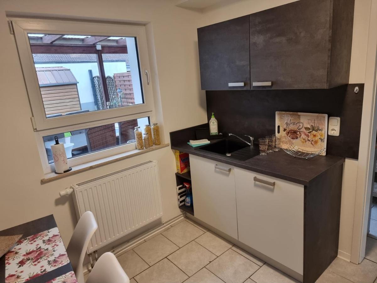 Gaestehaus-Ferienwohnung-Appartement Mit Terrasse - Naehe Kliniken/ Herzzentrum Bad Oeynhausen Ngoại thất bức ảnh